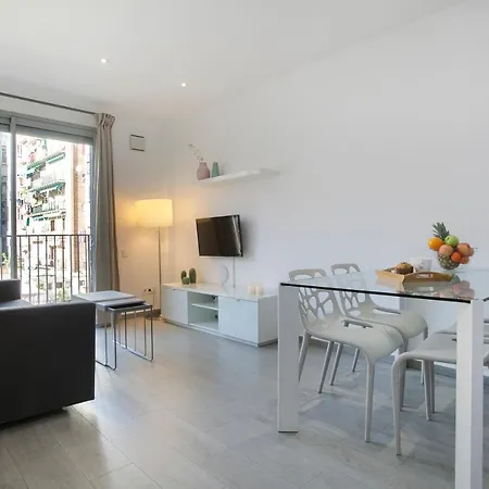 Bbarcelona Gaudi Flats شقة برشلونة