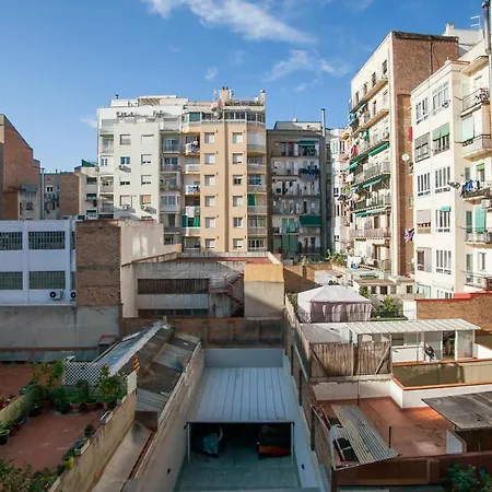 Bbarcelona Gaudi Flats * 바르셀로나