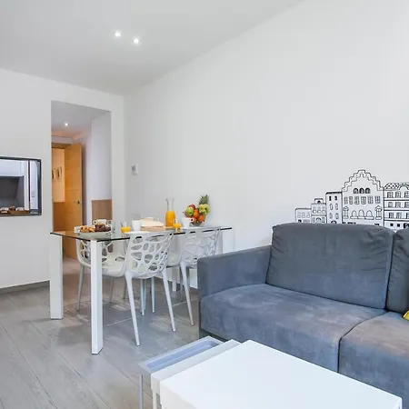 Bbarcelona Gaudi Flats * Барселона